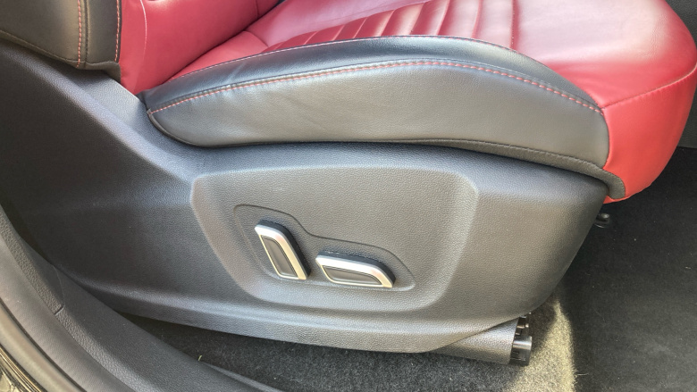 MG HS 1.5 T-GDI PHEV Trophy 5dr Auto Hatchback